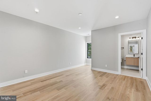 6913 BERKELEY ST, Falls Church, VA 22043