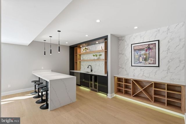 6913 BERKELEY ST, Falls Church, VA 22043