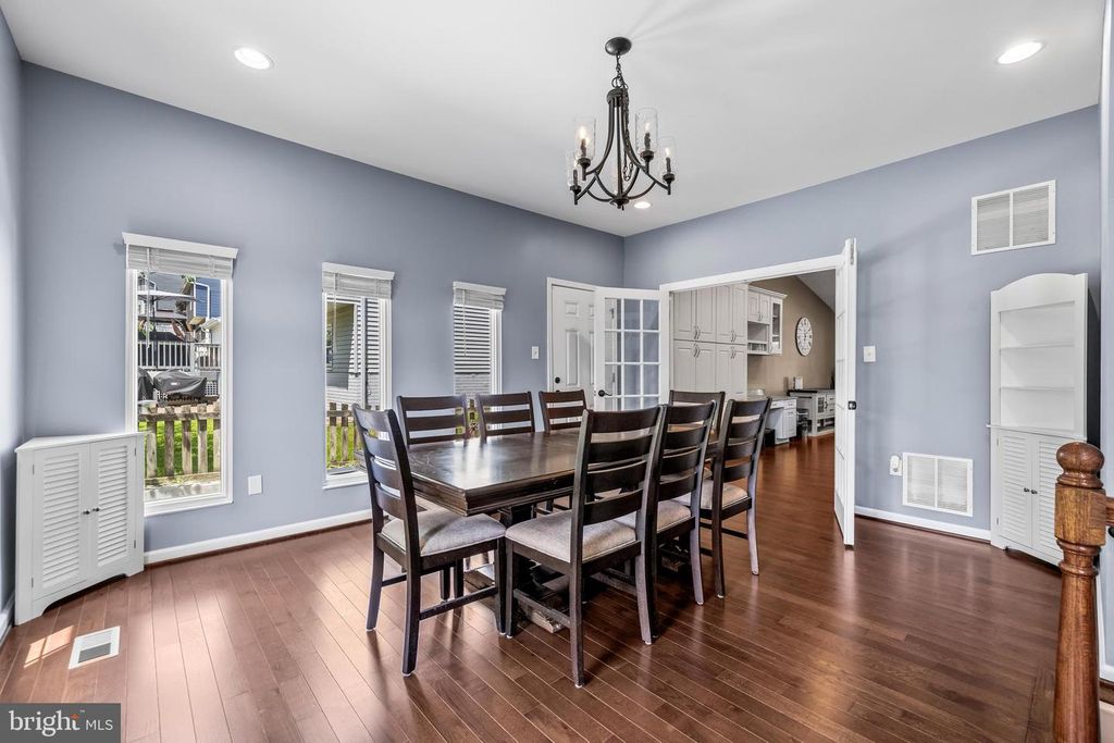 Image 15 of property listing at 6055 ADCOCK LN, Hanover, MD 21076