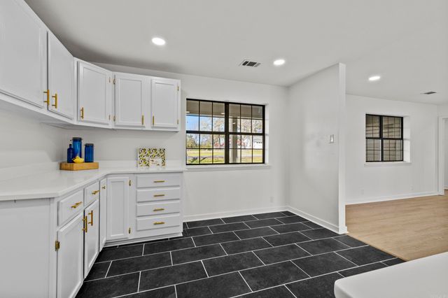 5 Kirby Drive, Greenbrier, AR 72058