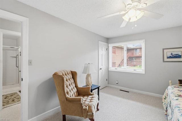 1214 Foursome LN, Virginia Beach, VA 23455