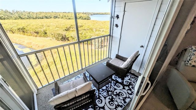 958 SANDPIPER CIRCLE 958, Bradenton, FL 34209