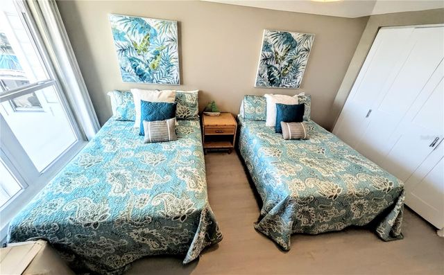 958 SANDPIPER CIRCLE 958, Bradenton, FL 34209