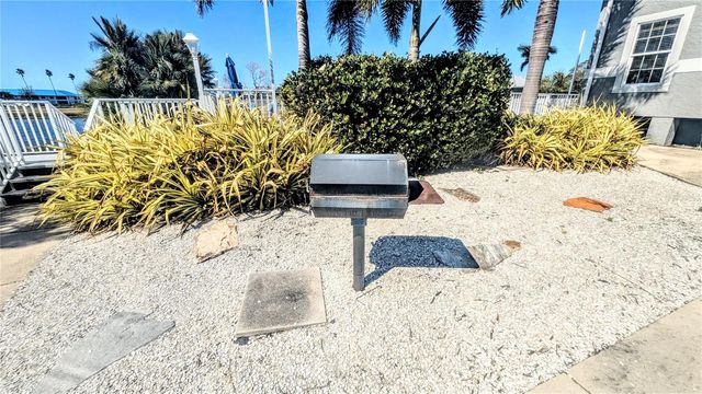 958 SANDPIPER CIRCLE 958, Bradenton, FL 34209