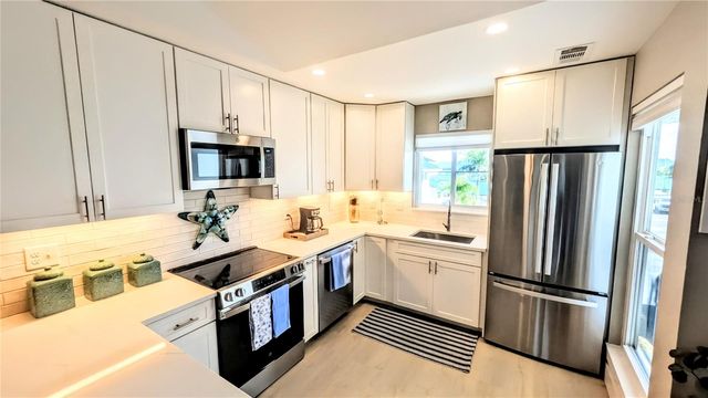 958 SANDPIPER CIRCLE 958, Bradenton, FL 34209