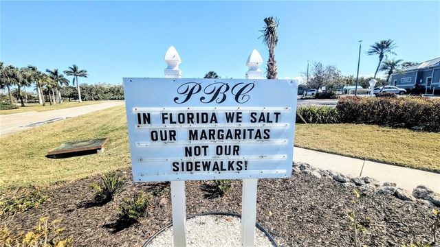 958 SANDPIPER CIRCLE 958, Bradenton, FL 34209