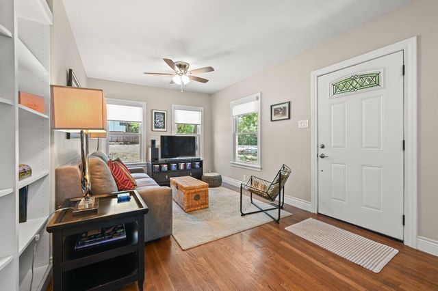 2111 W 12TH ST, Austin, TX 78703
