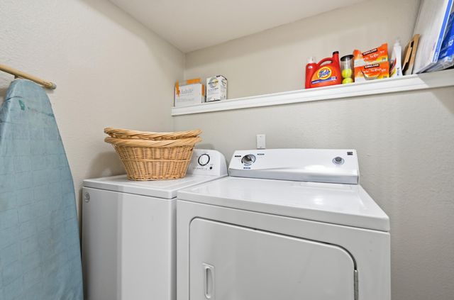 2111 W 12TH ST, Austin, TX 78703