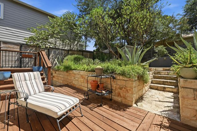 2111 W 12TH ST, Austin, TX 78703