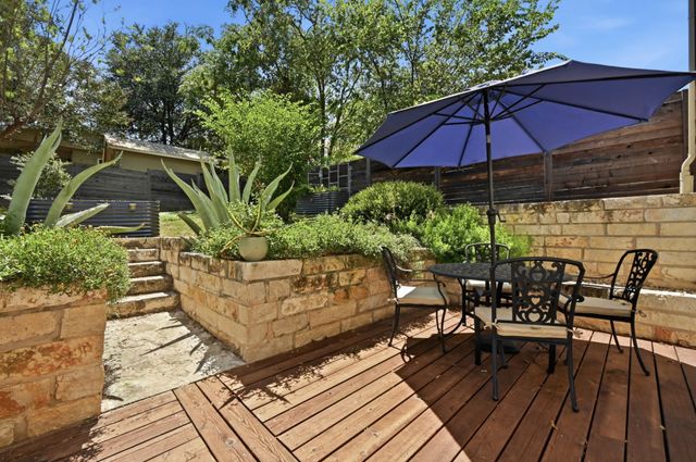 2111 W 12TH ST, Austin, TX 78703