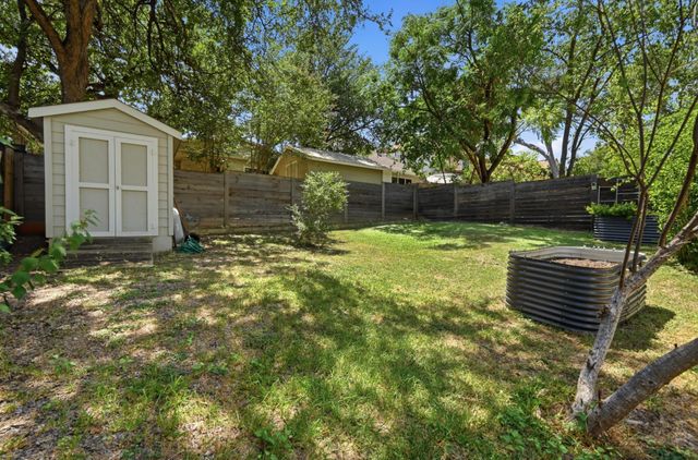 2111 W 12TH ST, Austin, TX 78703