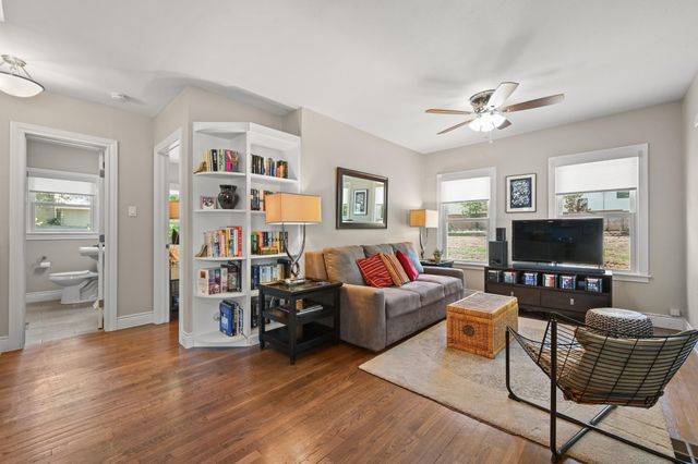 2111 W 12TH ST, Austin, TX 78703
