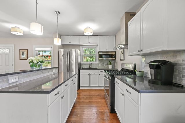 2111 W 12TH ST, Austin, TX 78703