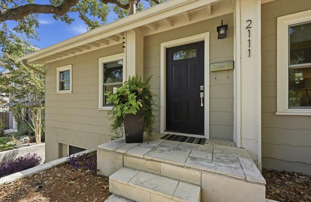 2111 W 12TH ST, Austin, TX 78703
