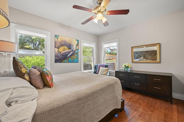 2111 W 12TH ST, Austin, TX 78703