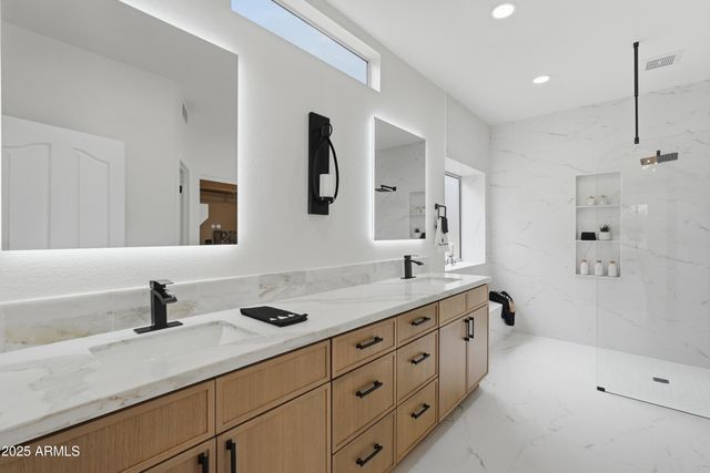 18637 N 85TH Lane, Peoria, AZ 85382