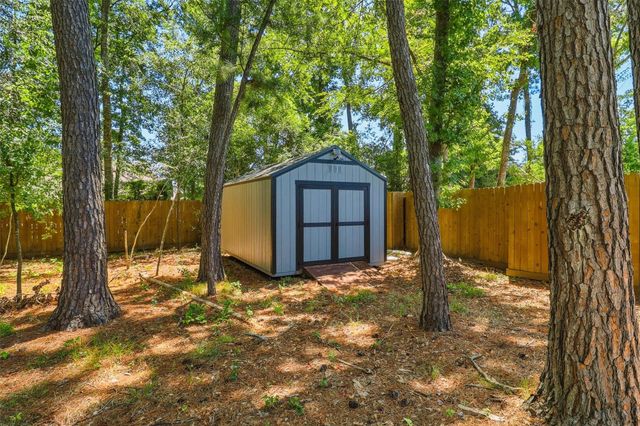 219 Old Pines Lane, Magnolia, TX 77354