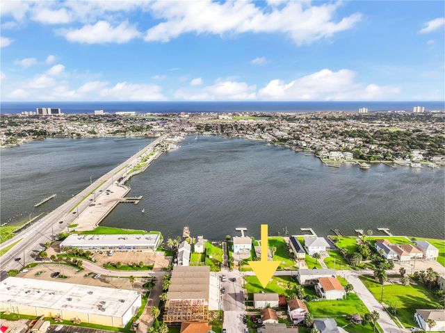 1029 62nd Street, Galveston, TX 77551