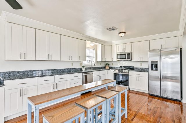 1029 62nd Street, Galveston, TX 77551