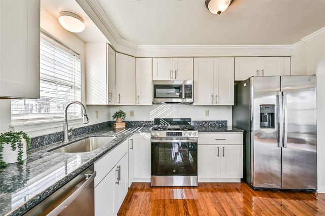 1029 62nd Street, Galveston, TX 77551
