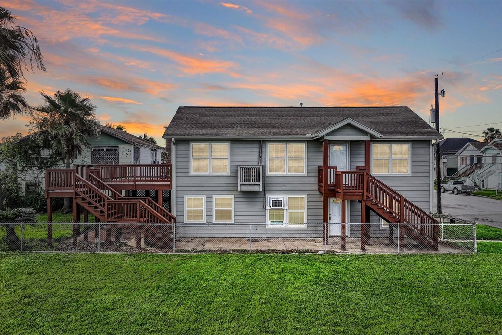 1029 62nd Street, Galveston, TX 77551