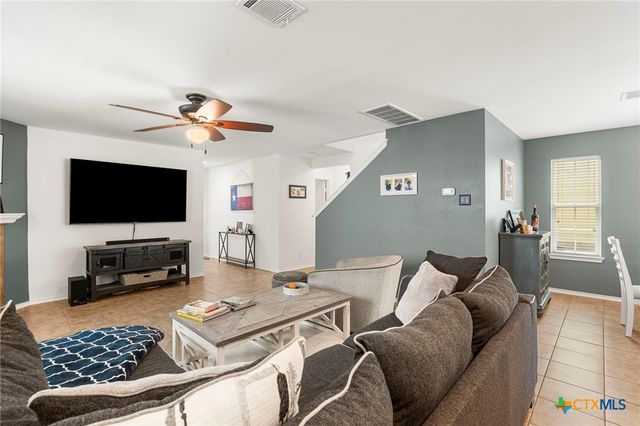 1051 Dorn, Kyle, TX 78640