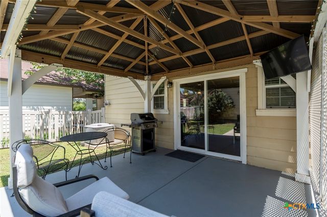 1051 Dorn, Kyle, TX 78640