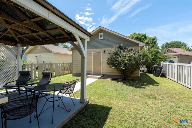 1051 Dorn, Kyle, TX 78640