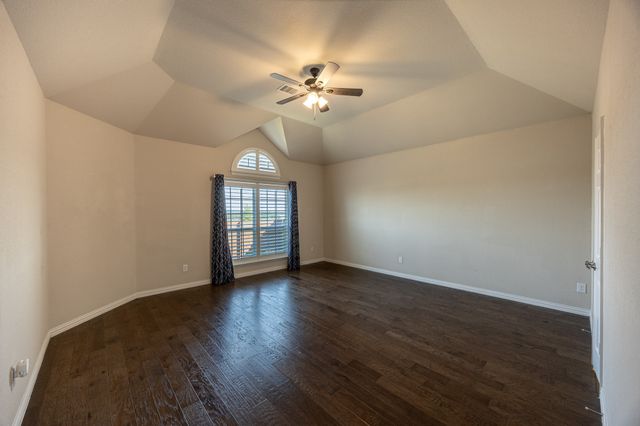 8520 Pinewood Drive, Fort Worth, TX 76123
