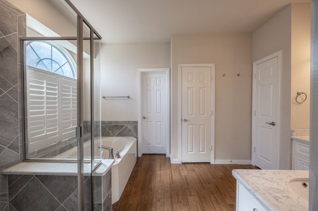 8520 Pinewood Drive, Fort Worth, TX 76123