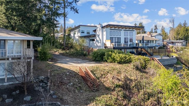 1679 Miracle Mile Drive E, Port Orchard, WA 98366