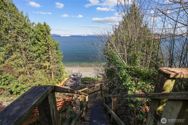 1679 Miracle Mile Drive E, Port Orchard, WA 98366