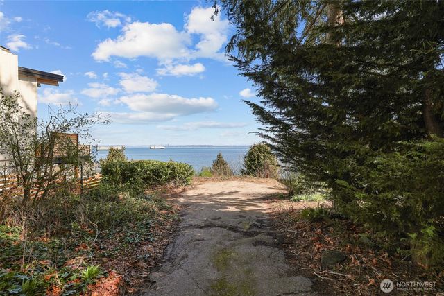 1679 Miracle Mile Drive E, Port Orchard, WA 98366