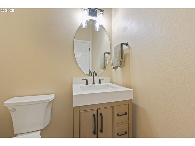 25540 CHERYL Dr, West Linn, OR 97068