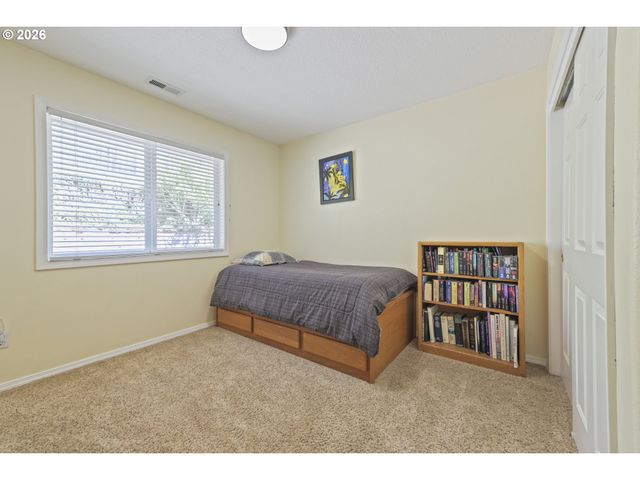 25540 CHERYL Dr, West Linn, OR 97068