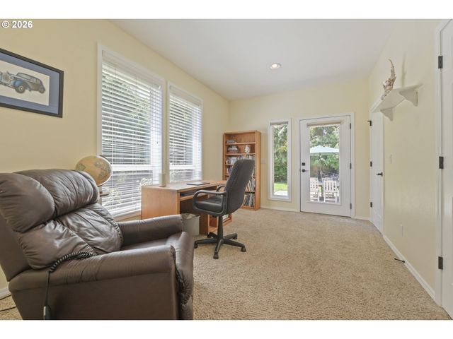 25540 CHERYL Dr, West Linn, OR 97068