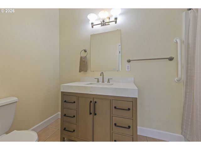 25540 CHERYL Dr, West Linn, OR 97068