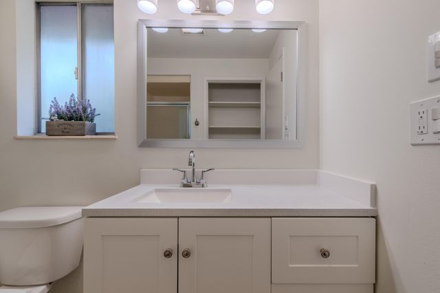 390 Morton Street, Ashland, OR 97520