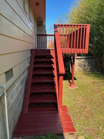 390 Morton Street, Ashland, OR 97520