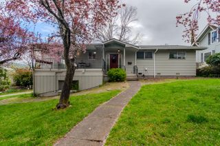 390 Morton Street, Ashland, OR 97520