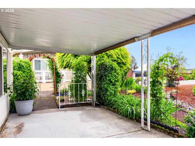 11564 Sw ROYAL VILLA Dr, Tigard, OR 97224