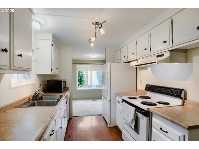 11564 Sw ROYAL VILLA Dr, Tigard, OR 97224