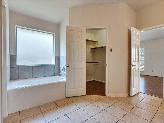 2306 Diamond Springs Drive, Pearland, TX 77584