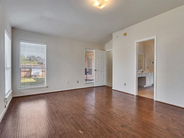 2306 Diamond Springs Drive, Pearland, TX 77584