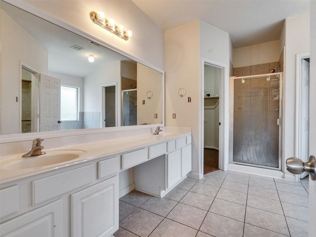 2306 Diamond Springs Drive, Pearland, TX 77584