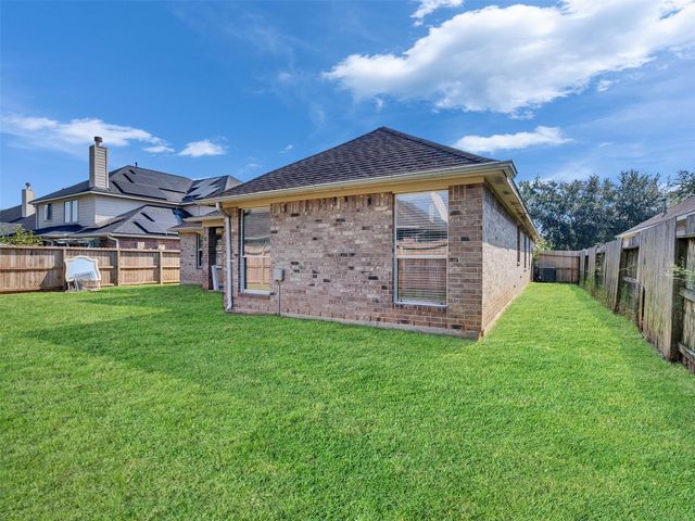 2306 Diamond Springs Drive, Pearland, TX 77584