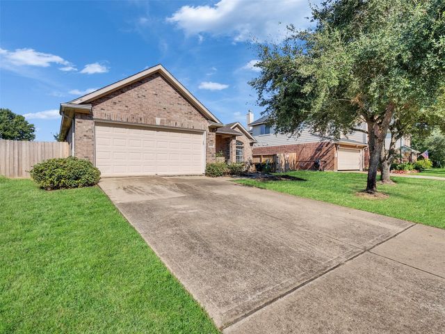 2306 Diamond Springs Drive, Pearland, TX 77584