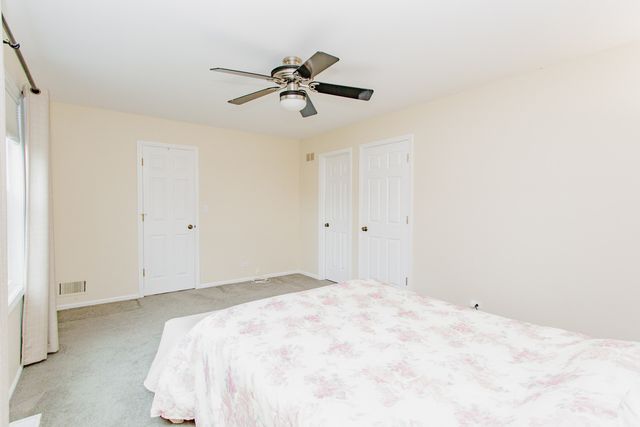 814 Dunhill Drive, Buffalo Grove, IL 60089