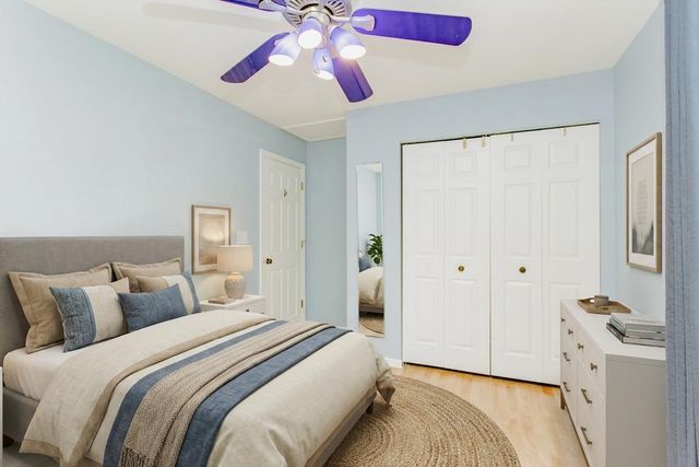 814 Dunhill Drive, Buffalo Grove, IL 60089