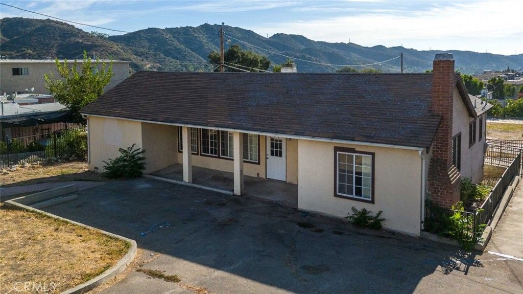10267 Tujunga Canyon Boulevard, Tujunga, CA 91042 — exterior